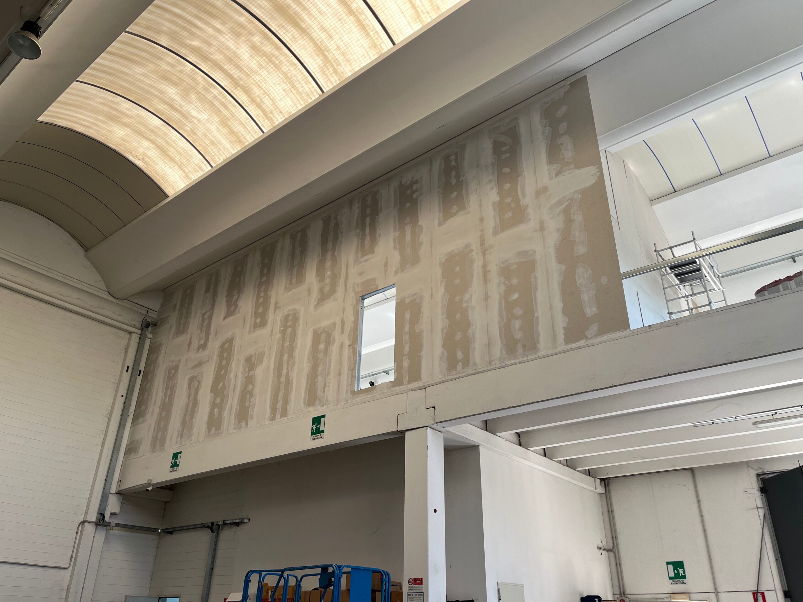 Parete in Cartongesso per separare il capannone industriale dagli uffici