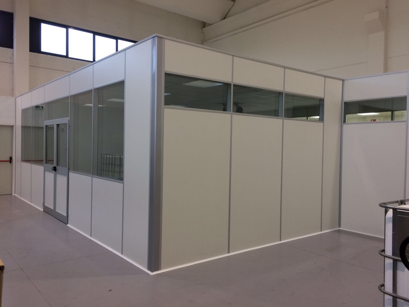 Parete Mobile Divisoria per Stabilimento a Milano