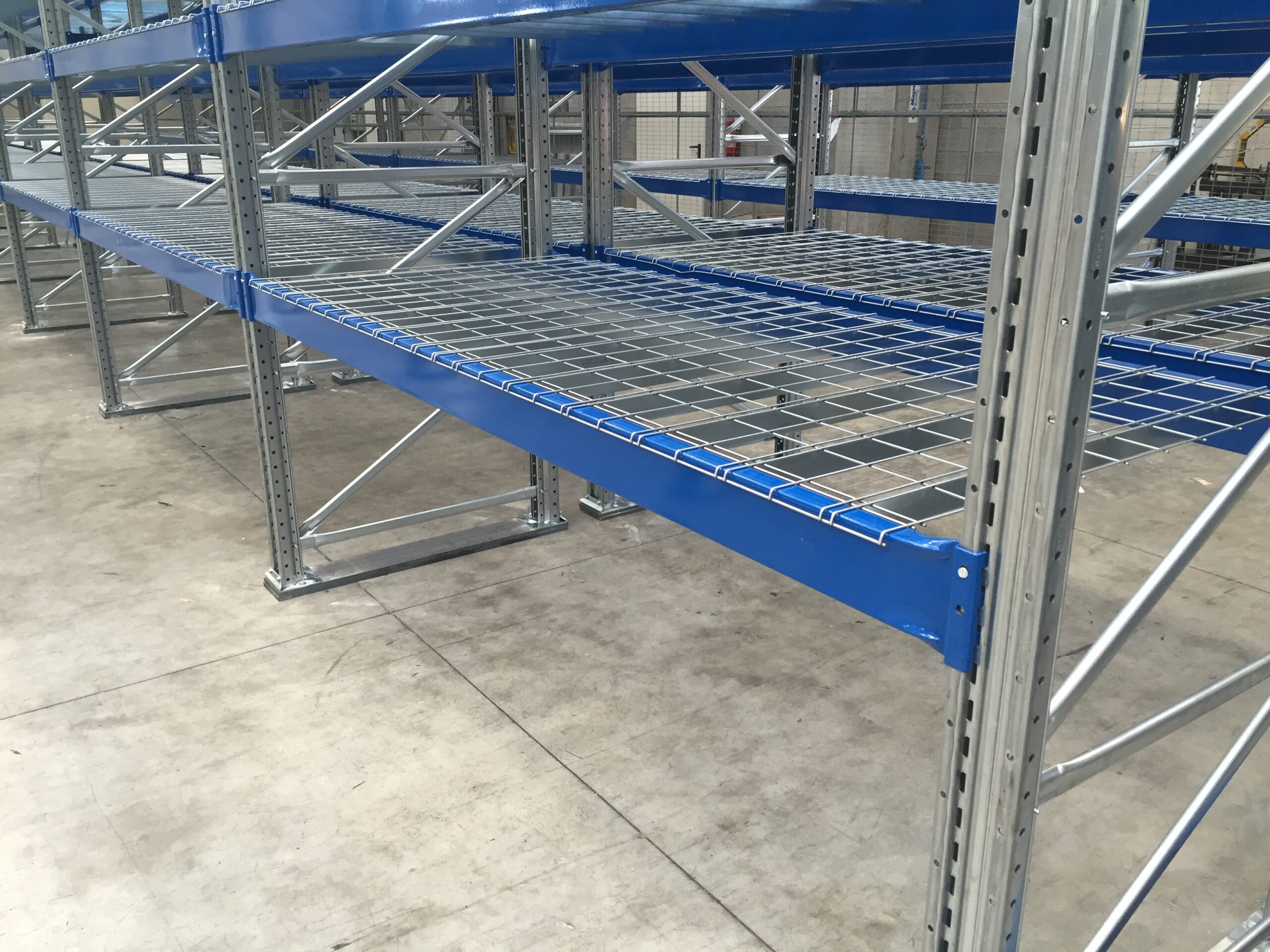 Scaffali per Pallets con Ripiani in Grigliato